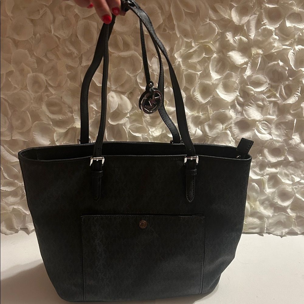 Michael Kors Elegant Black Tote